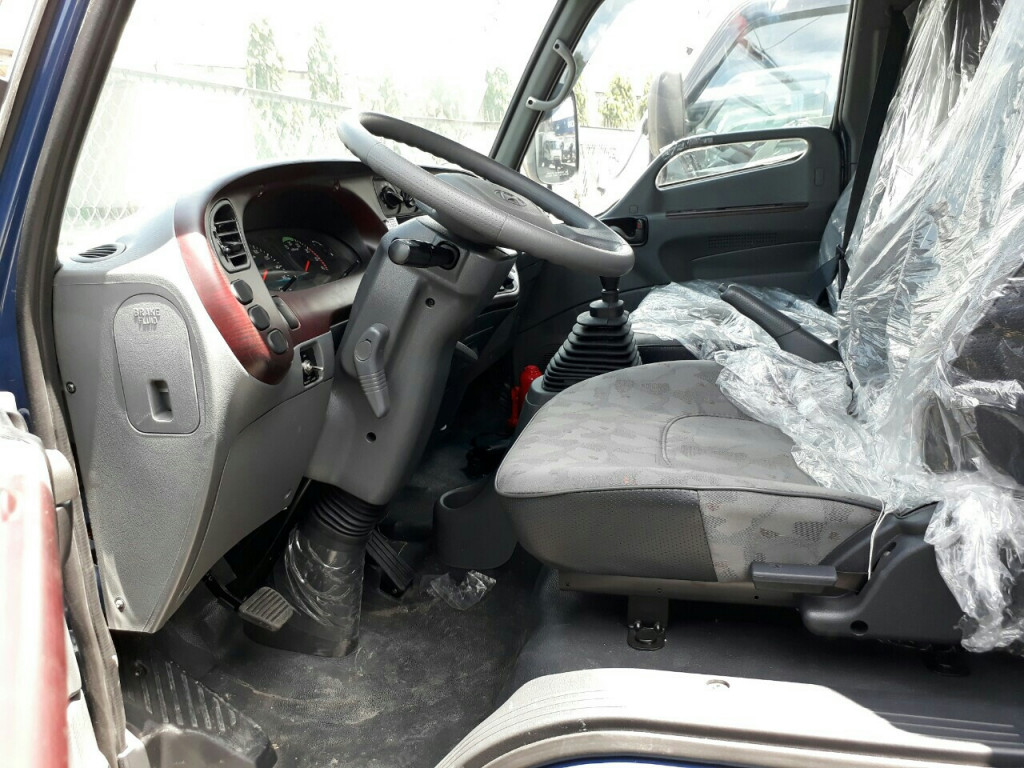 nội thất xe tải hyundai hd65 1t8